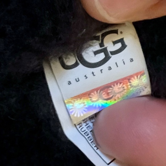 UGG Bailey Button Boots in Chocolate Suede - US 8 - Picture 11 of 11